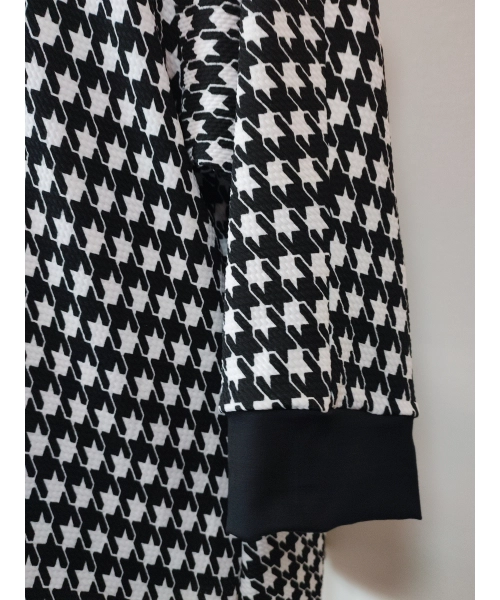 Modna tunika damska o linii trapezu - klasyczny wzór PEPITKA